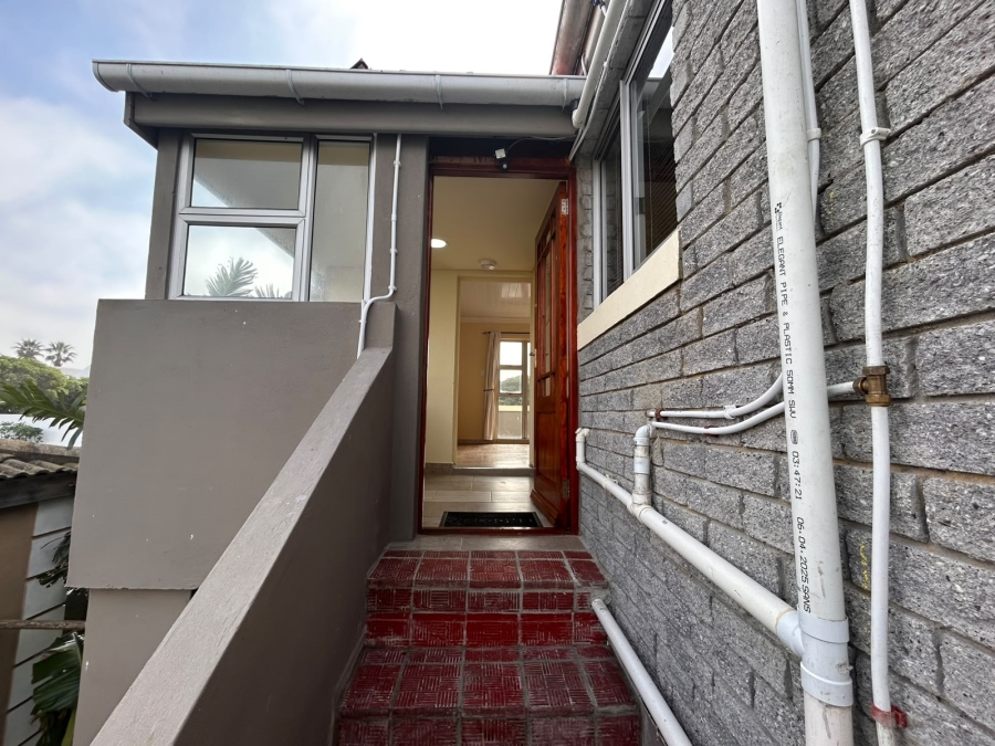 To Let 2 Bedroom Property for Rent in Zeekoevlei Western Cape